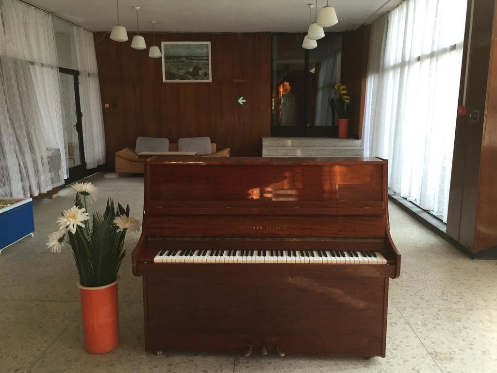 Hotel Tango Sables d'or Extérieur photo