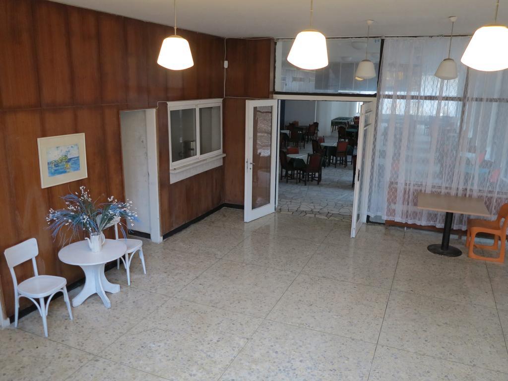 Hotel Tango Sables d'or Extérieur photo