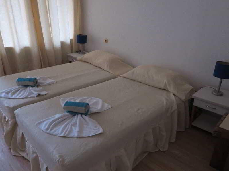 Hotel Tango Sables d'or Extérieur photo